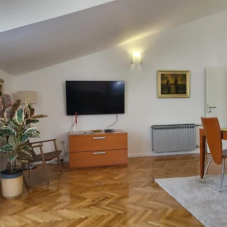 Apartment Luka *